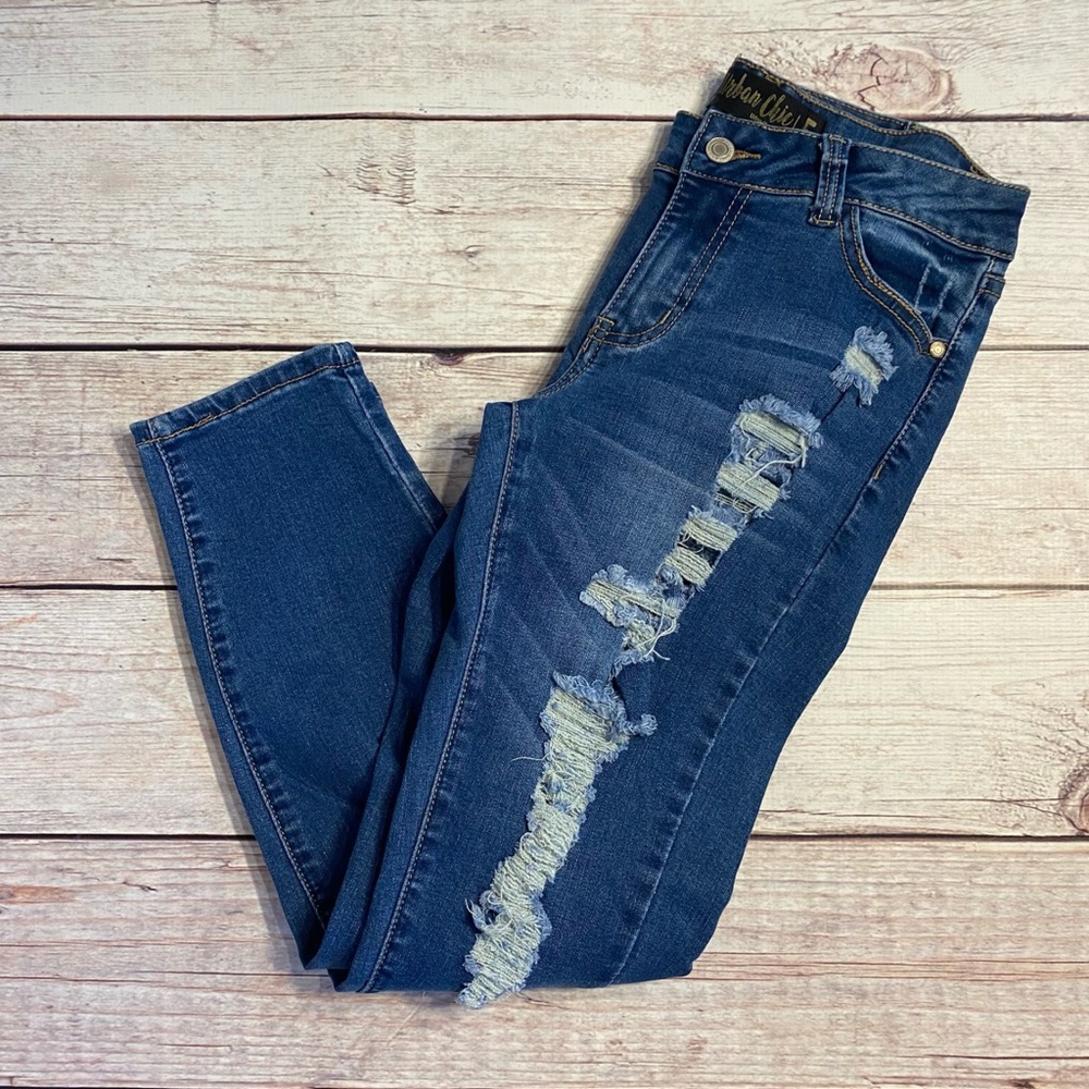 📌Urban Chic • Stretchy • Jeans